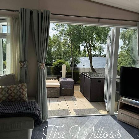 Hotel The Willows Jet Ski Lake View Tattershall Lakes Esterno foto