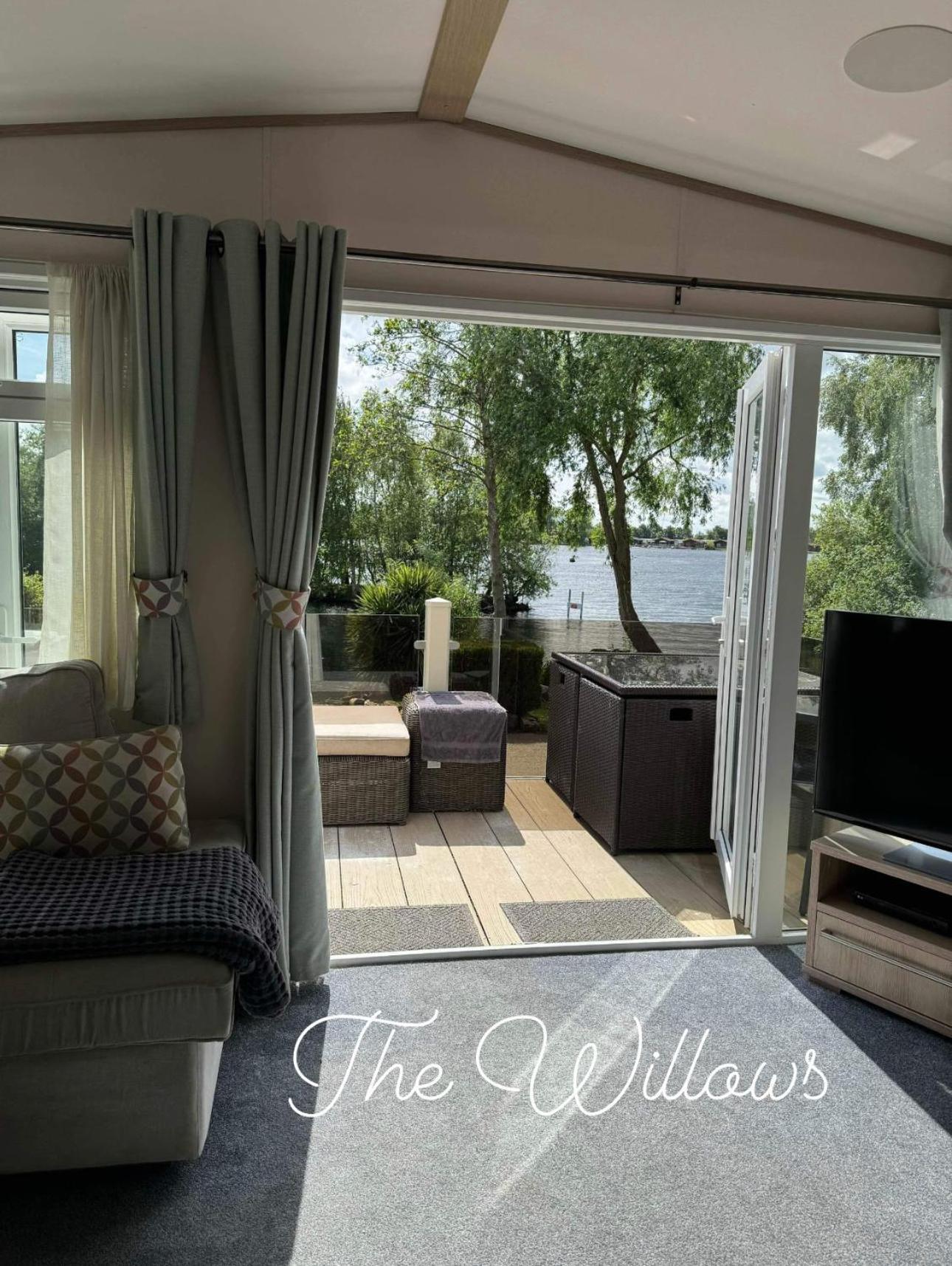 Hotel The Willows Jet Ski Lake View Tattershall Lakes Esterno foto